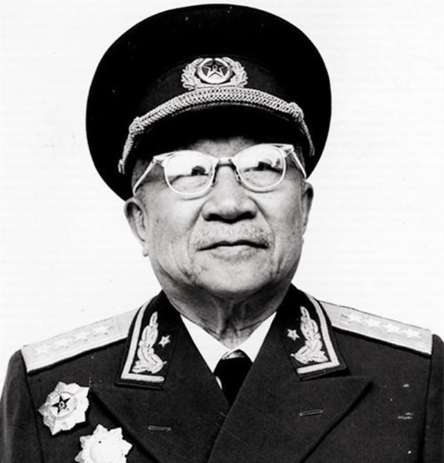 上将相当于政府什么官是什么级别「详细讲解：少将相当于政府什么官」