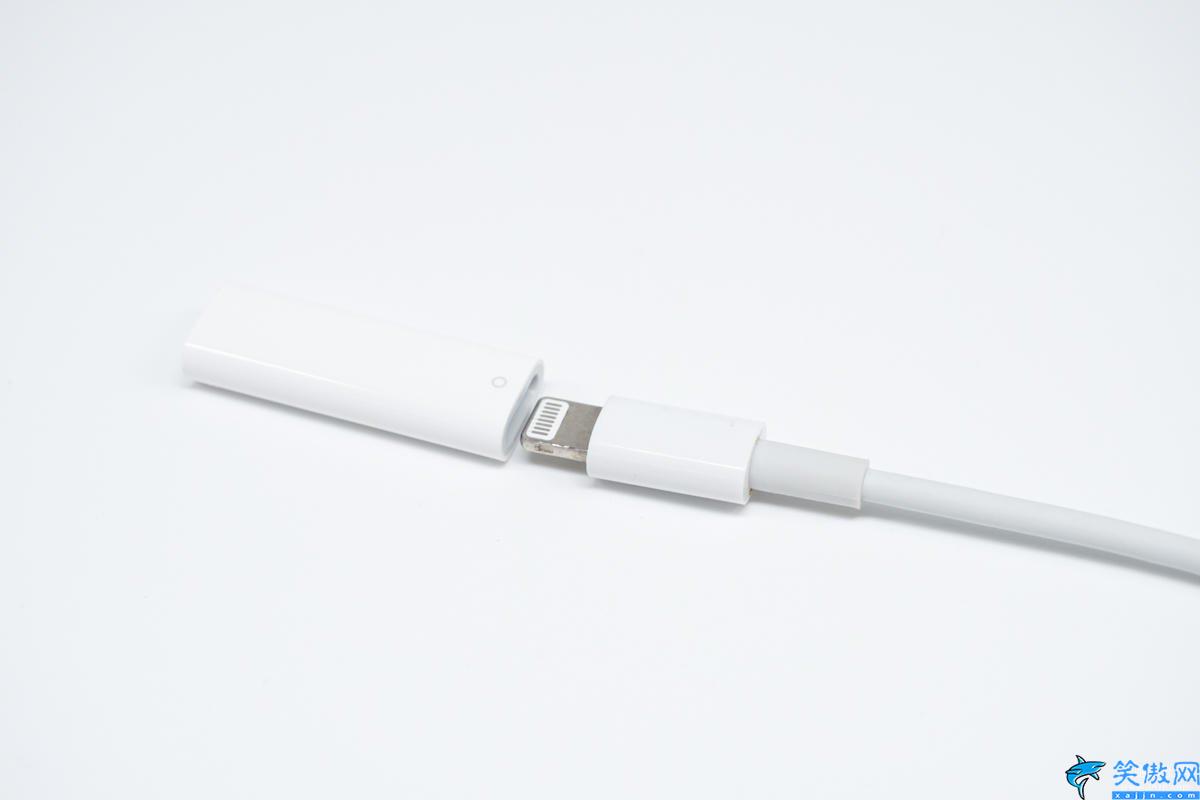苹果一代笔怎么充电,一代Apple Pencil的优雅充电方式