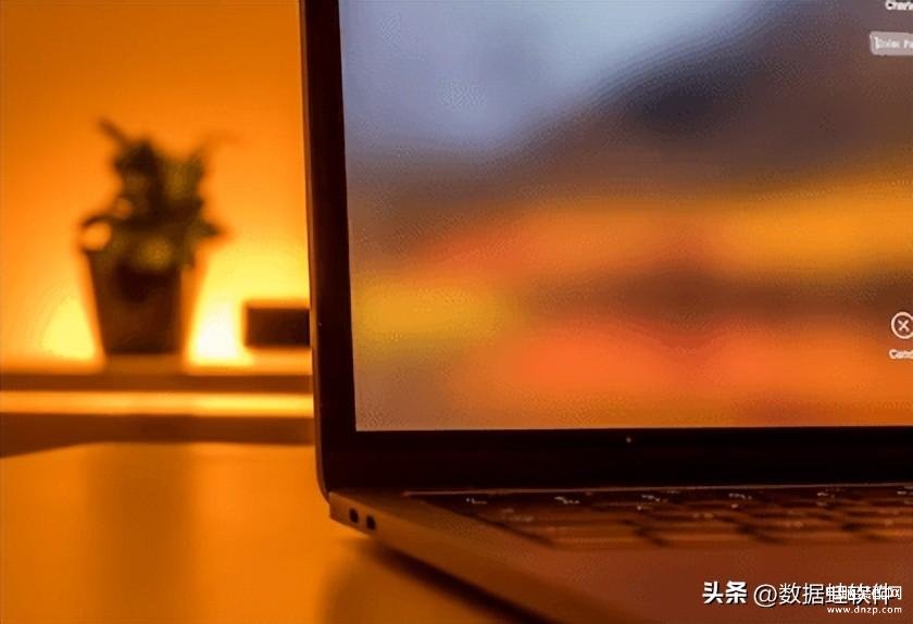 电脑怎么设置桌面壁纸动态图,关于Windows和Mac壁纸的设置方法